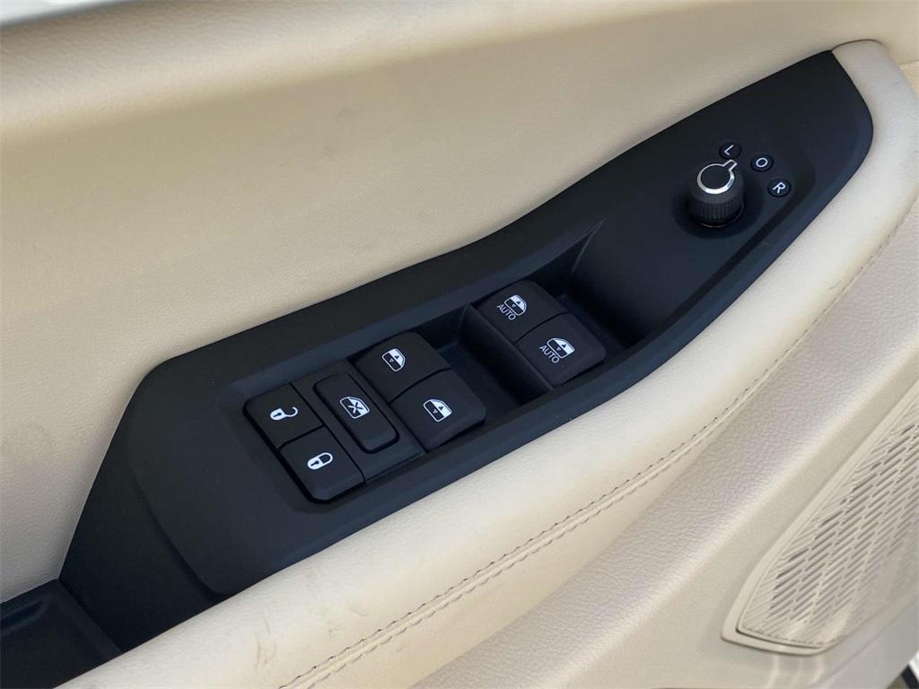 new 2025 Jeep Grand Cherokee L car, priced at $43,995