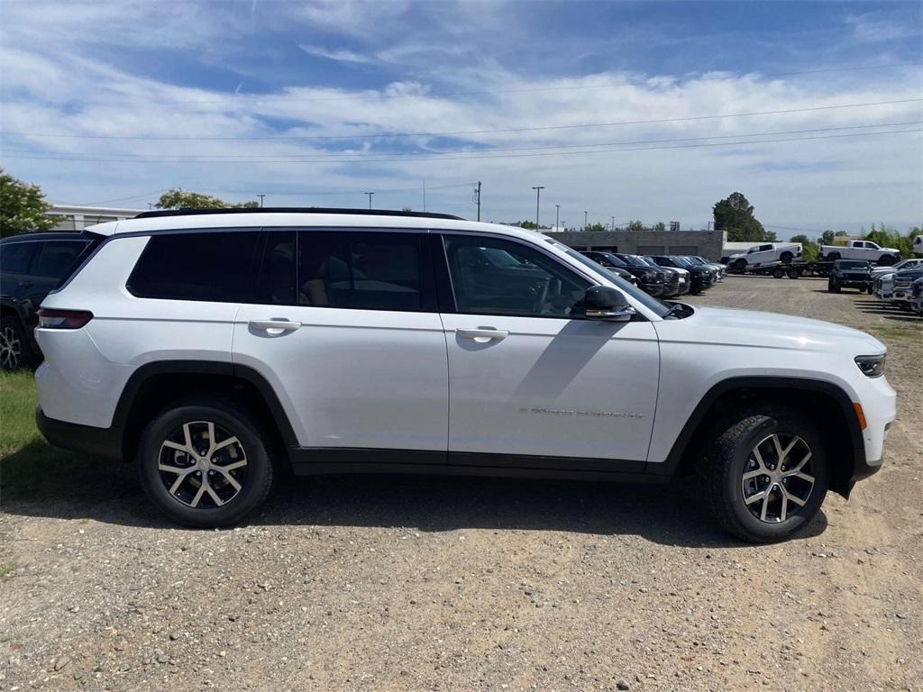 new 2025 Jeep Grand Cherokee L car, priced at $43,995