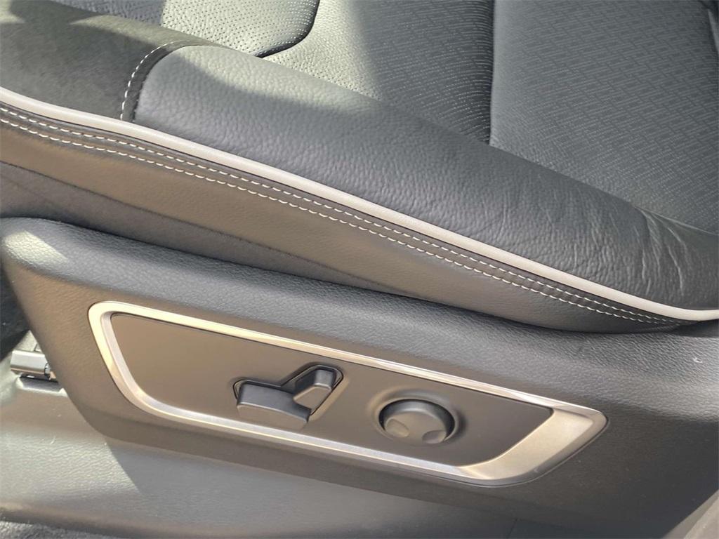 new 2025 Ram 1500 car, priced at $59,705