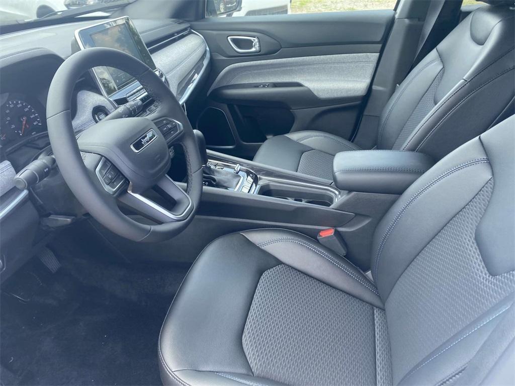 new 2025 Jeep Compass car, priced at $28,665