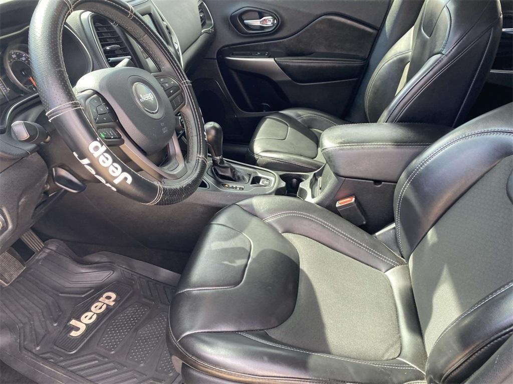 used 2020 Jeep Cherokee car, priced at $11,495