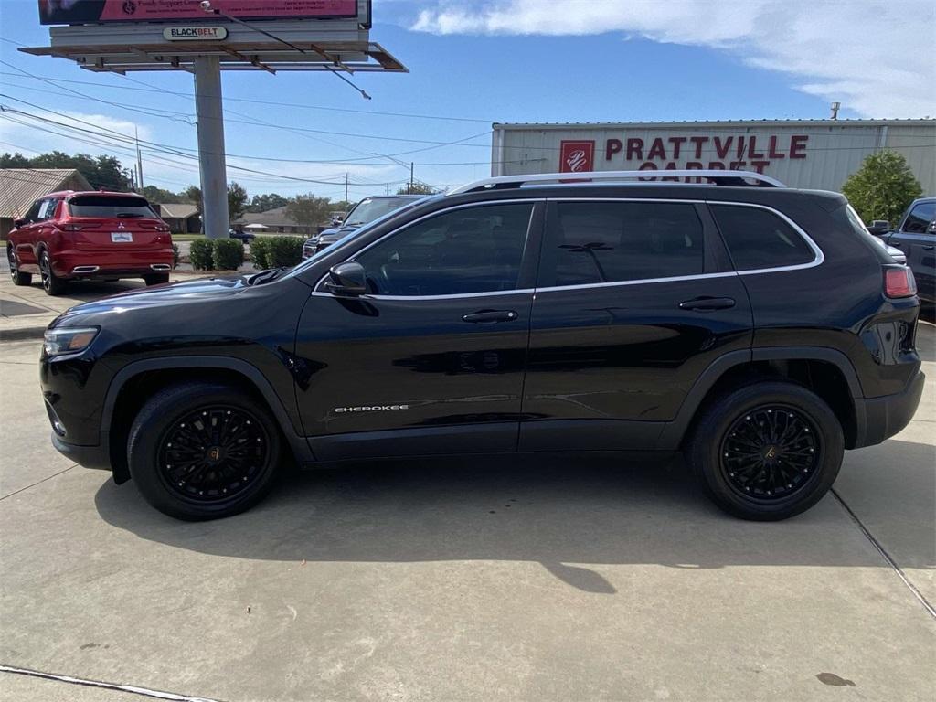 used 2020 Jeep Cherokee car, priced at $11,495