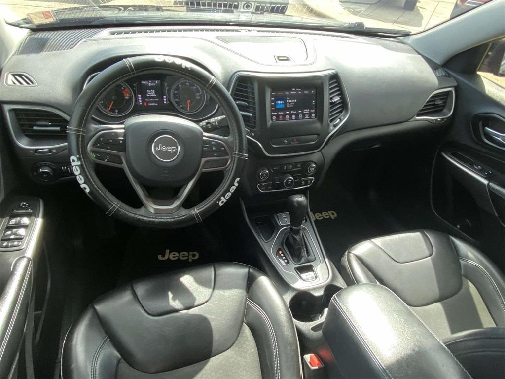 used 2020 Jeep Cherokee car, priced at $11,495