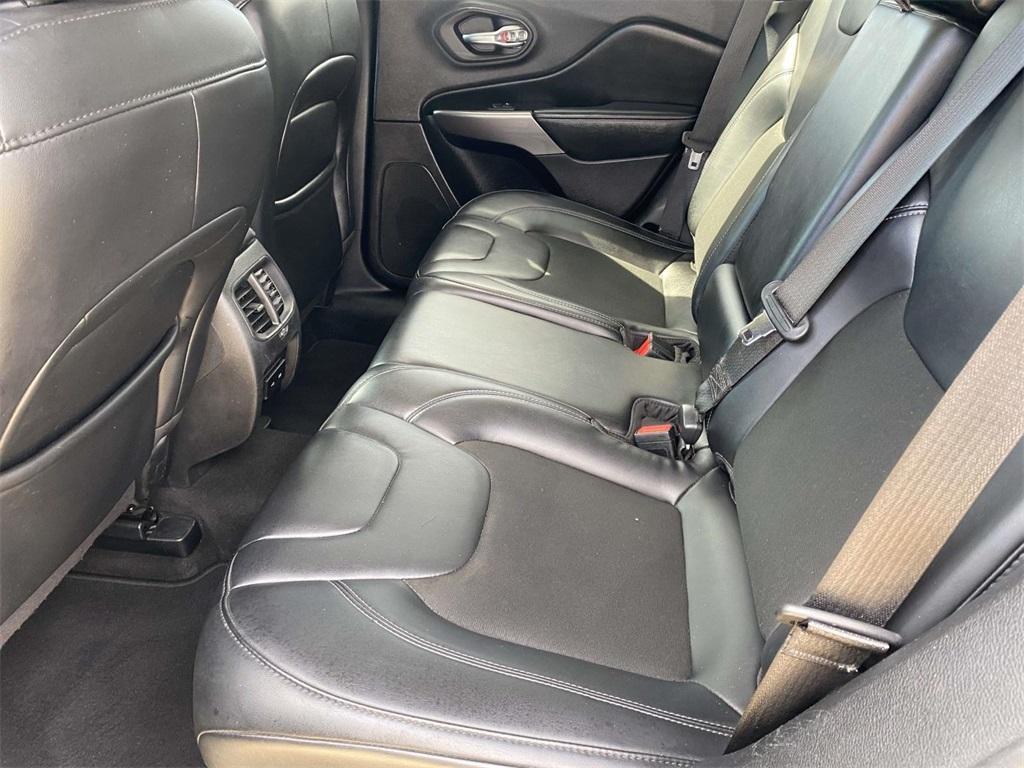 used 2020 Jeep Cherokee car, priced at $11,495