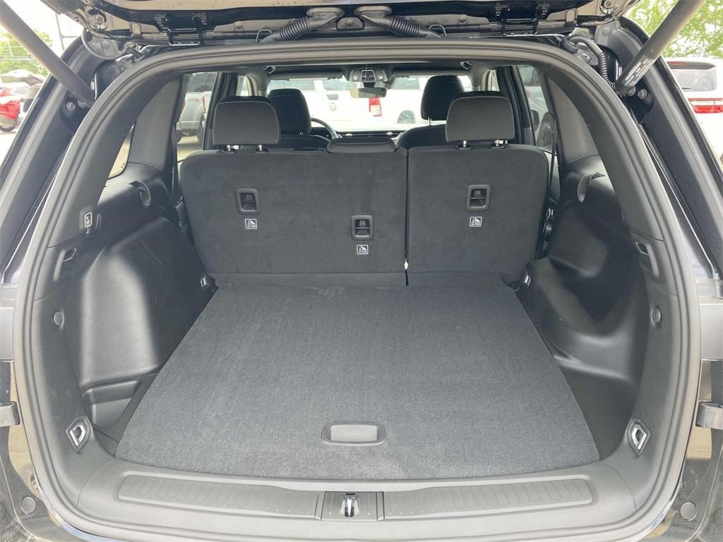 new 2025 Jeep Grand Cherokee car, priced at $34,155
