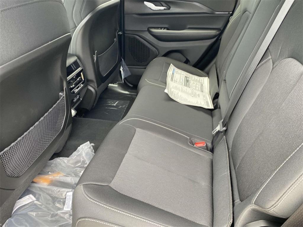 new 2025 Jeep Grand Cherokee car, priced at $34,155