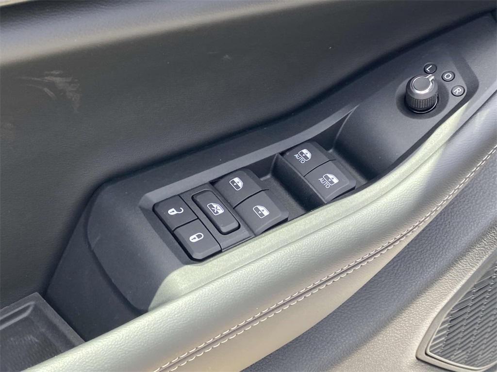 new 2025 Jeep Grand Cherokee car, priced at $40,495