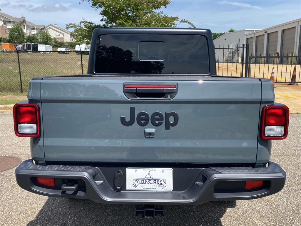 new 2025 Jeep Gladiator car, priced at $37,905