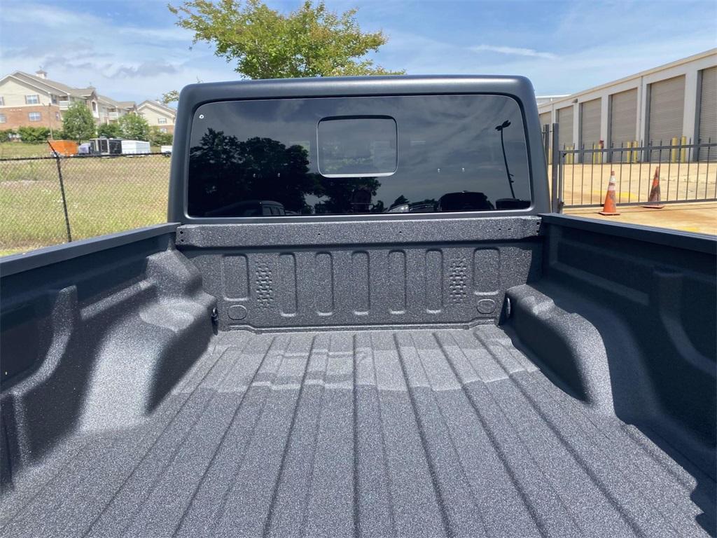 new 2025 Jeep Gladiator car, priced at $37,905
