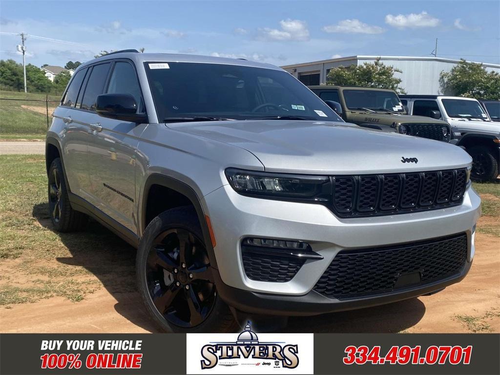 new 2025 Jeep Grand Cherokee car, priced at $44,395