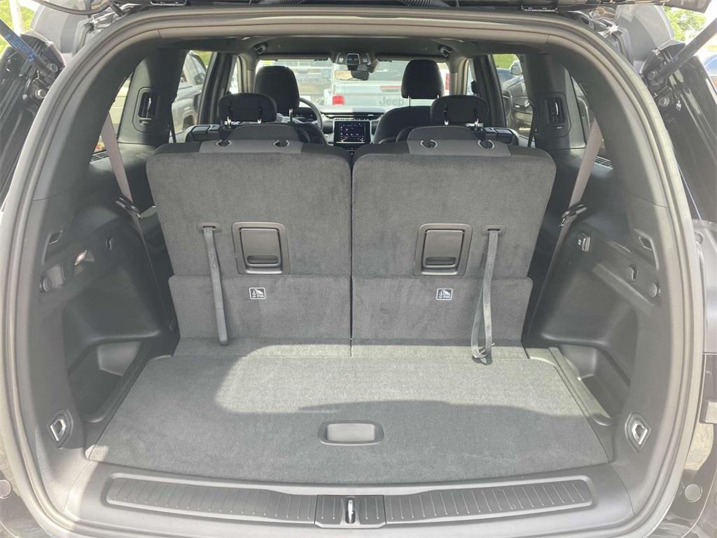 new 2025 Jeep Grand Cherokee L car, priced at $37,245