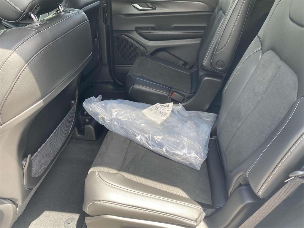 new 2025 Jeep Grand Cherokee L car, priced at $37,745