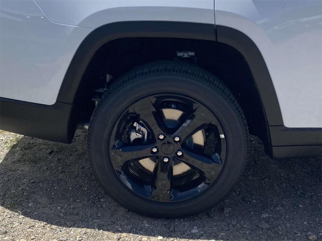new 2025 Jeep Grand Cherokee L car, priced at $37,745