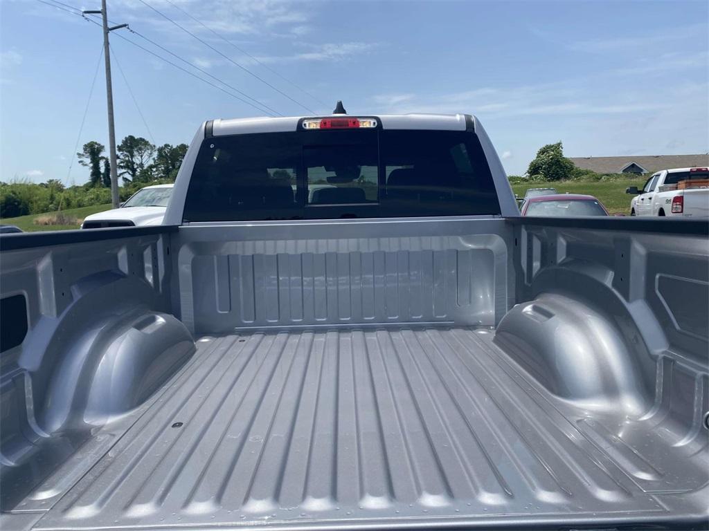 new 2025 Ram 1500 car, priced at $52,555