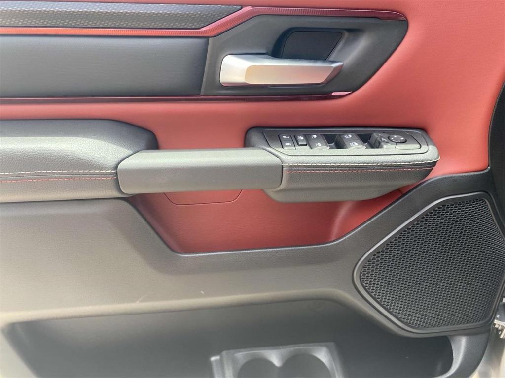 new 2025 Ram 1500 car, priced at $52,555
