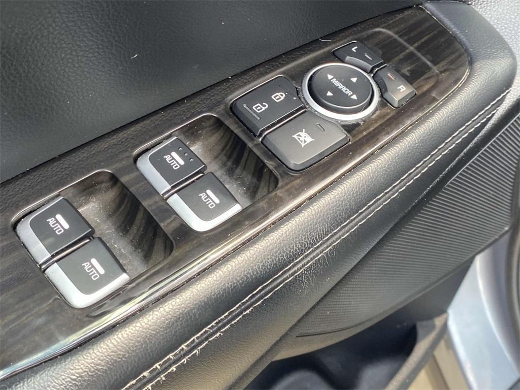 used 2019 Kia Sorento car, priced at $16,995