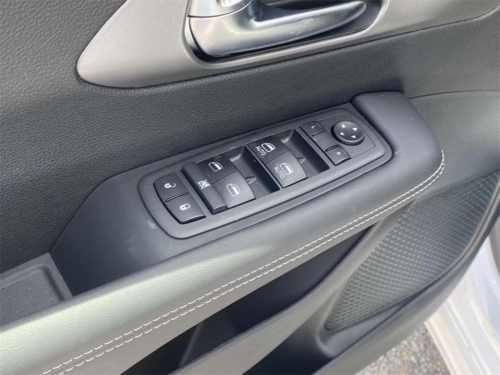 new 2025 Chrysler Voyager car, priced at $38,995