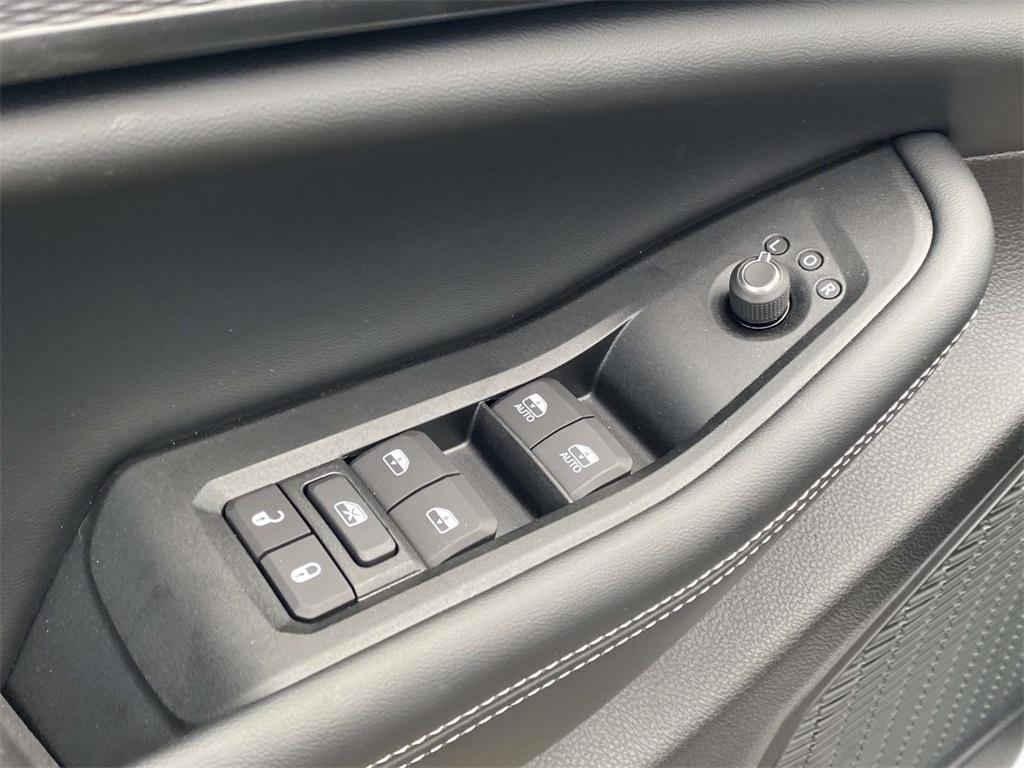 new 2025 Jeep Grand Cherokee L car, priced at $33,125