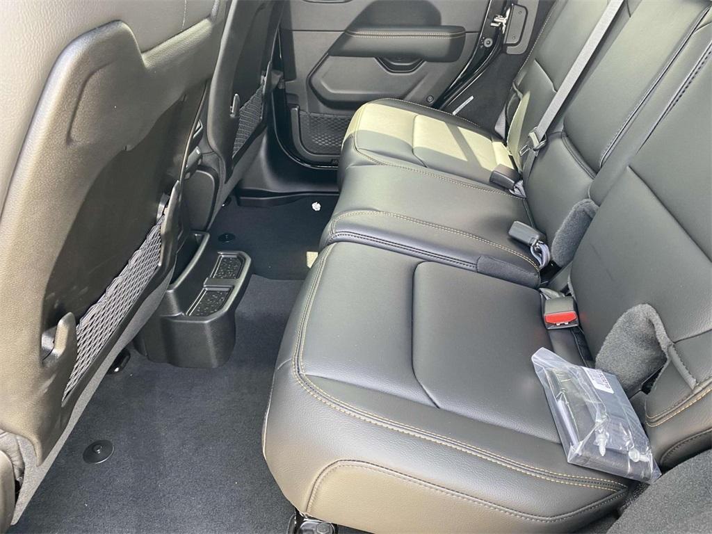 new 2025 Jeep Wrangler car, priced at $45,895