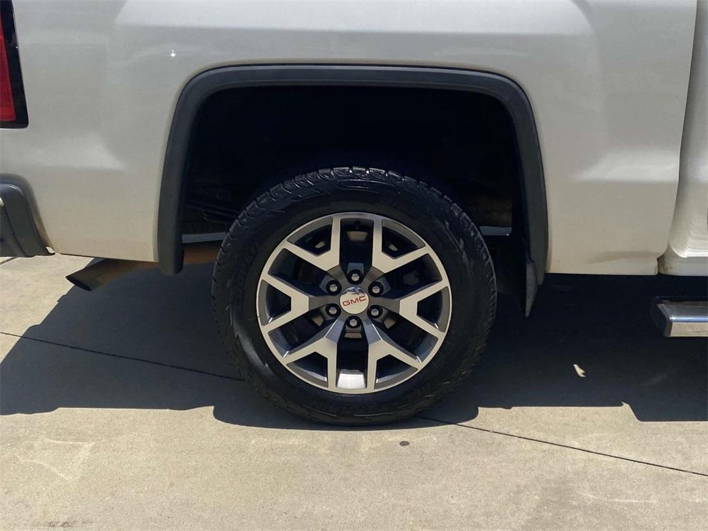 used 2015 GMC Sierra 1500 car, priced at $23,595