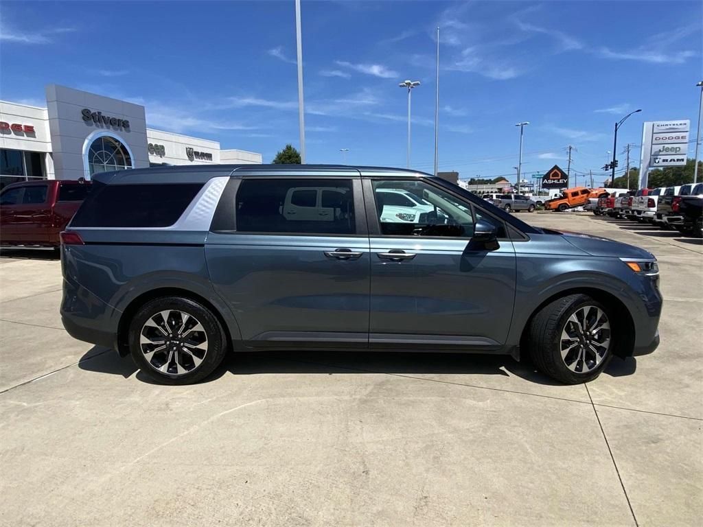 used 2022 Kia Carnival car, priced at $26,995