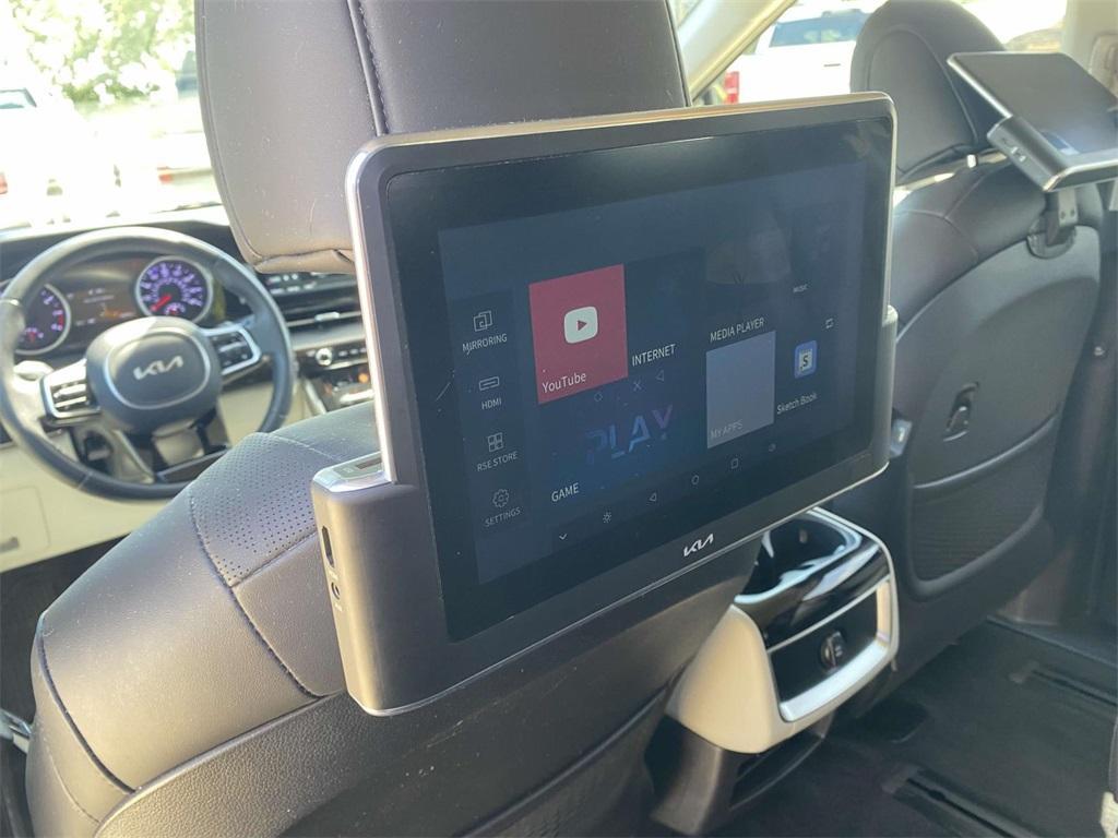 used 2022 Kia Carnival car, priced at $26,995