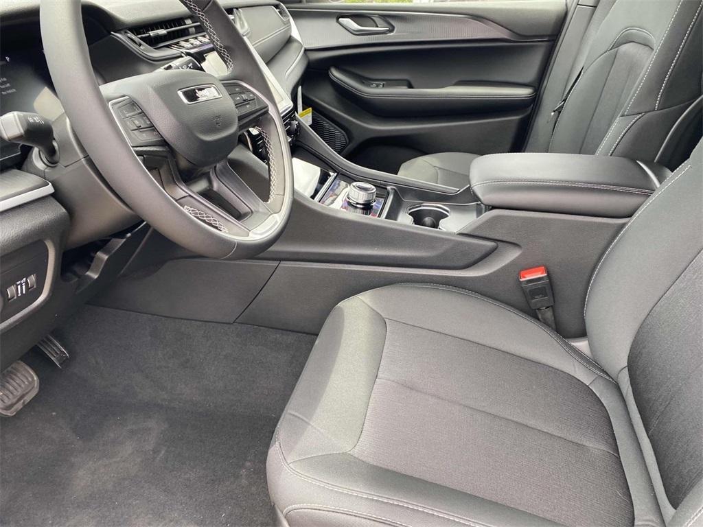new 2025 Jeep Grand Cherokee L car, priced at $34,995