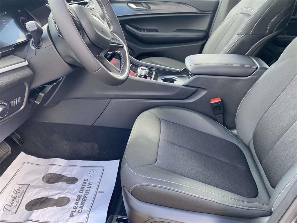 new 2025 Jeep Grand Cherokee L car, priced at $33,995