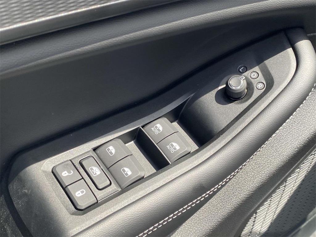new 2025 Jeep Grand Cherokee L car, priced at $39,995