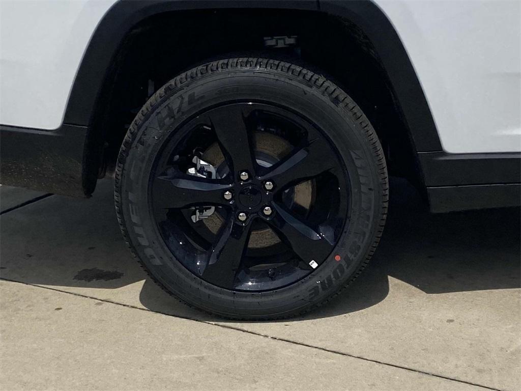 new 2025 Jeep Grand Cherokee L car, priced at $39,995