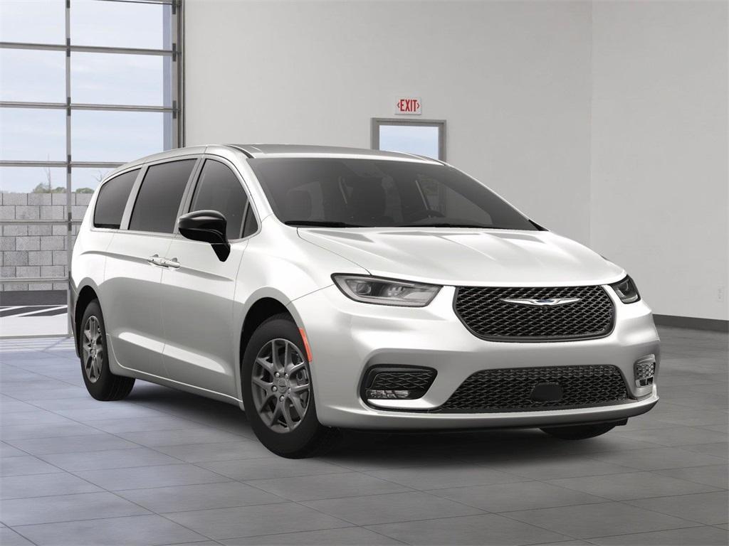 new 2025 Chrysler Pacifica car, priced at $41,252