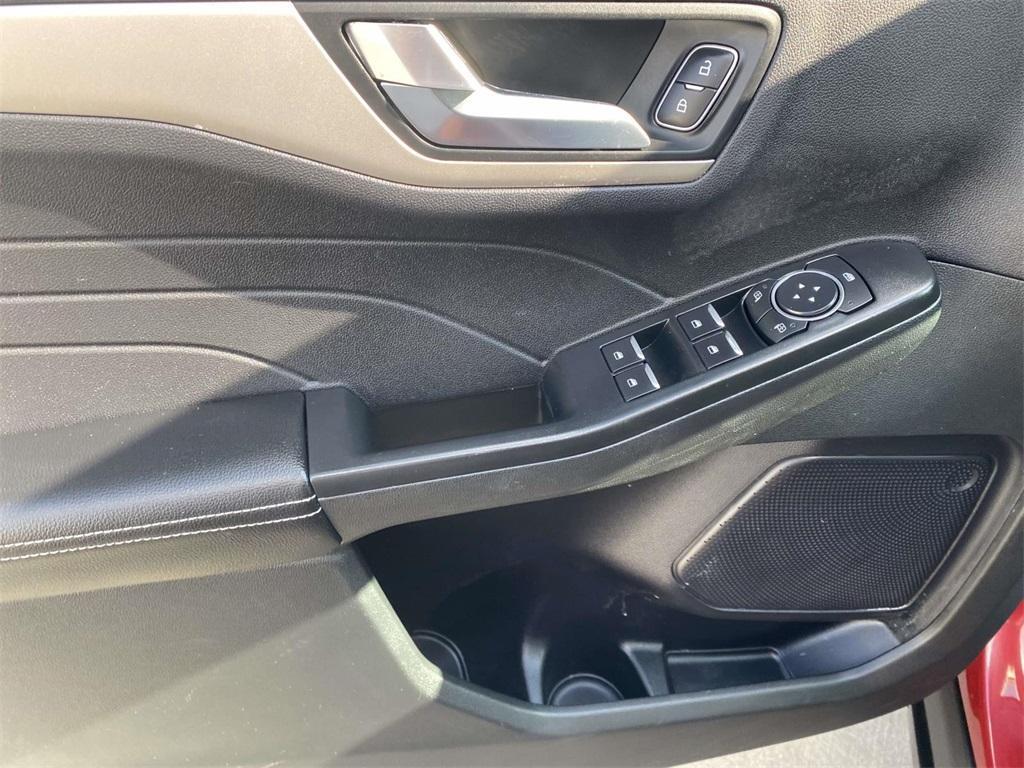 used 2022 Ford Escape car, priced at $21,995