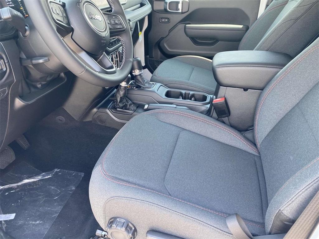 new 2025 Jeep Gladiator car, priced at $44,995