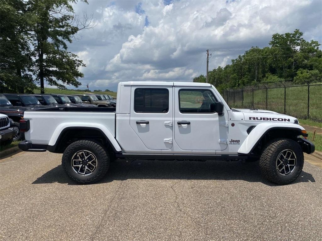 new 2025 Jeep Gladiator car, priced at $44,995