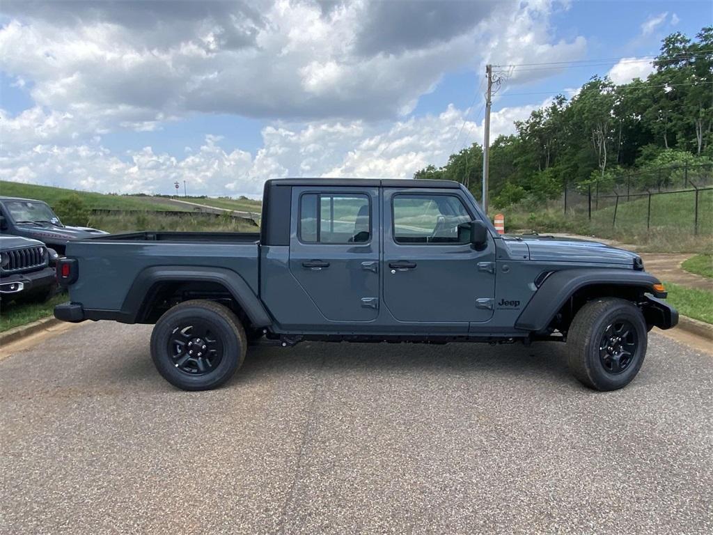 new 2025 Jeep Gladiator car, priced at $35,995