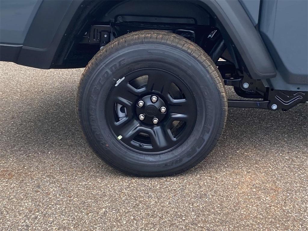 new 2025 Jeep Gladiator car, priced at $35,995