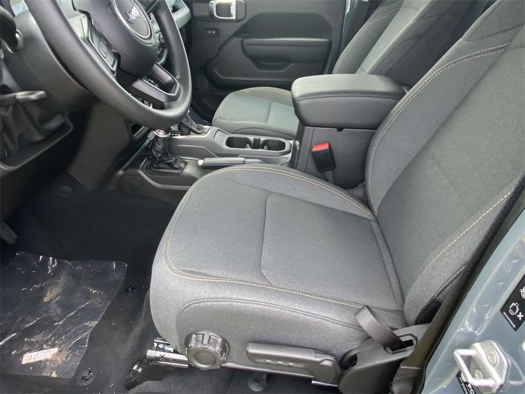 new 2025 Jeep Gladiator car, priced at $42,495