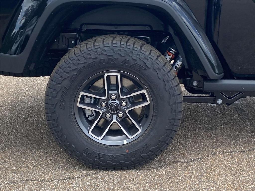 new 2025 Jeep Gladiator car, priced at $55,295