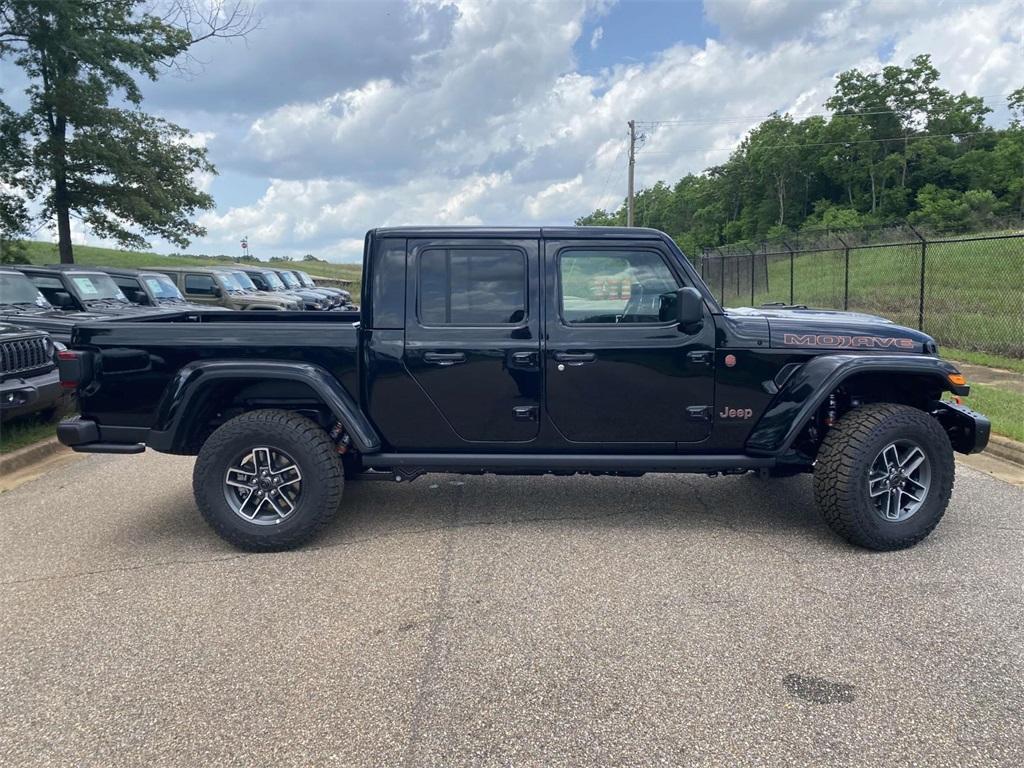new 2025 Jeep Gladiator car, priced at $55,295