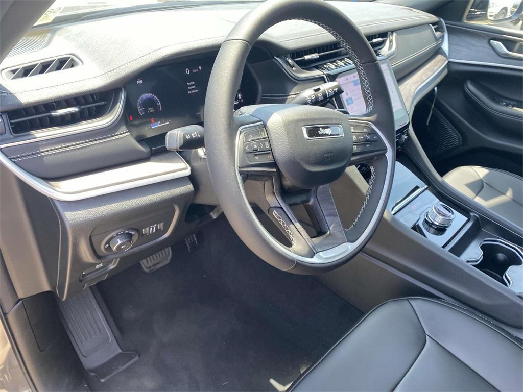 new 2025 Jeep Grand Cherokee L car, priced at $41,995