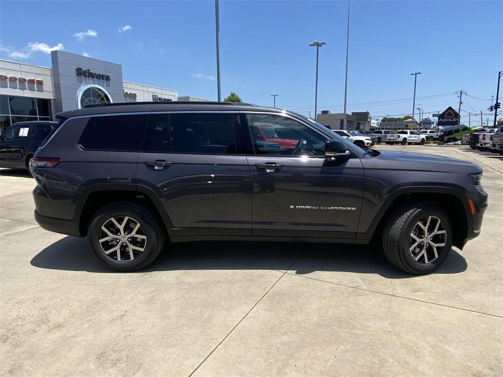 new 2025 Jeep Grand Cherokee L car, priced at $41,995