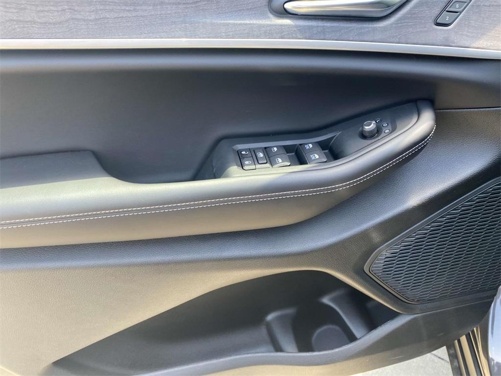 new 2025 Jeep Grand Cherokee L car, priced at $41,995