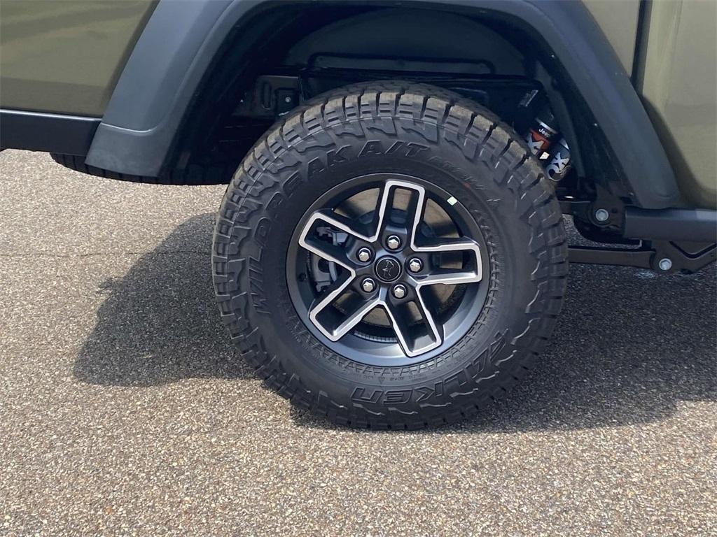 new 2025 Jeep Gladiator car, priced at $46,995