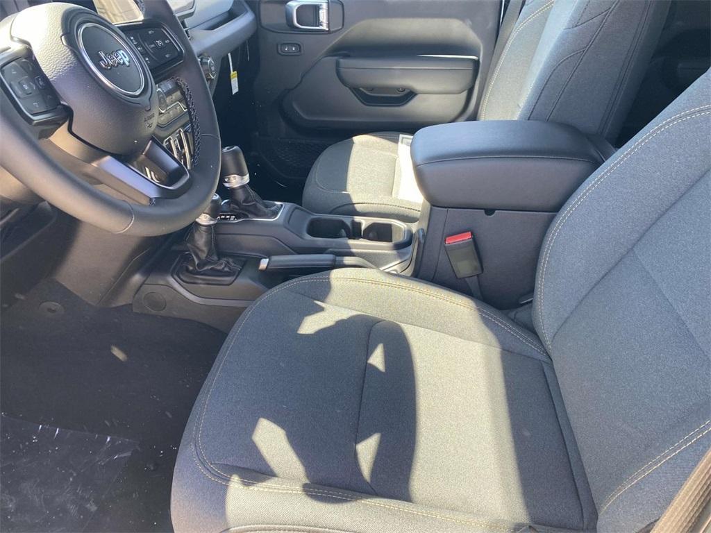 new 2025 Jeep Wrangler car, priced at $45,995