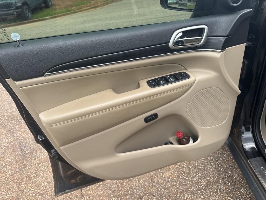 used 2021 Jeep Grand Cherokee car, priced at $25,995