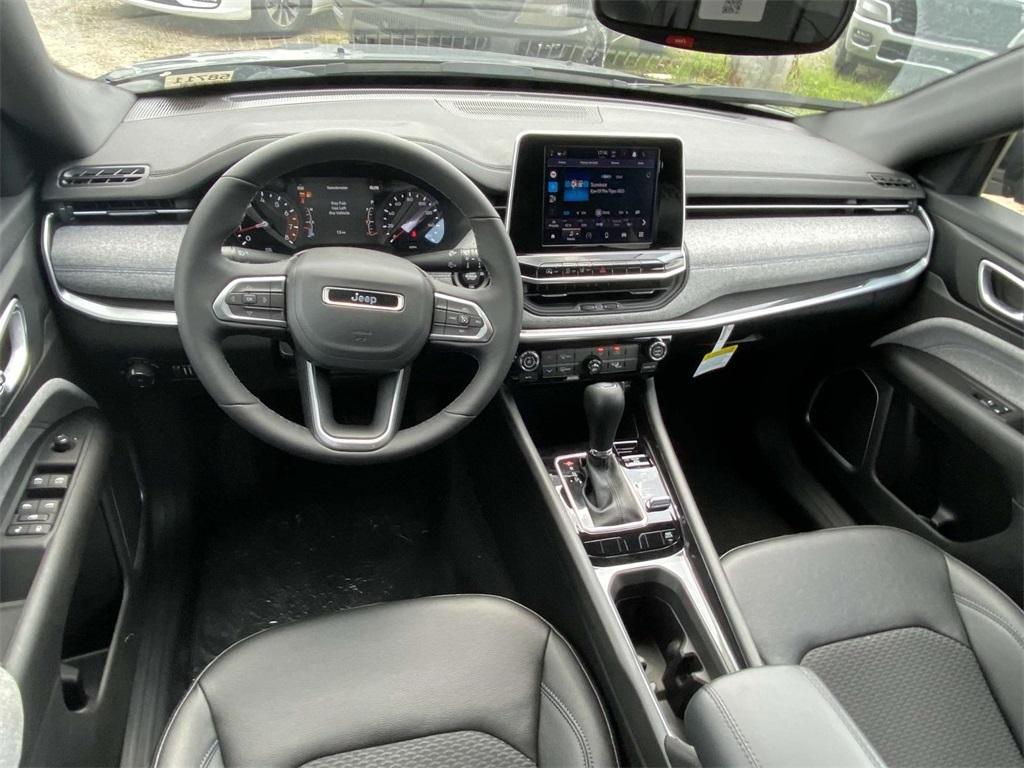 new 2025 Jeep Compass car, priced at $29,260