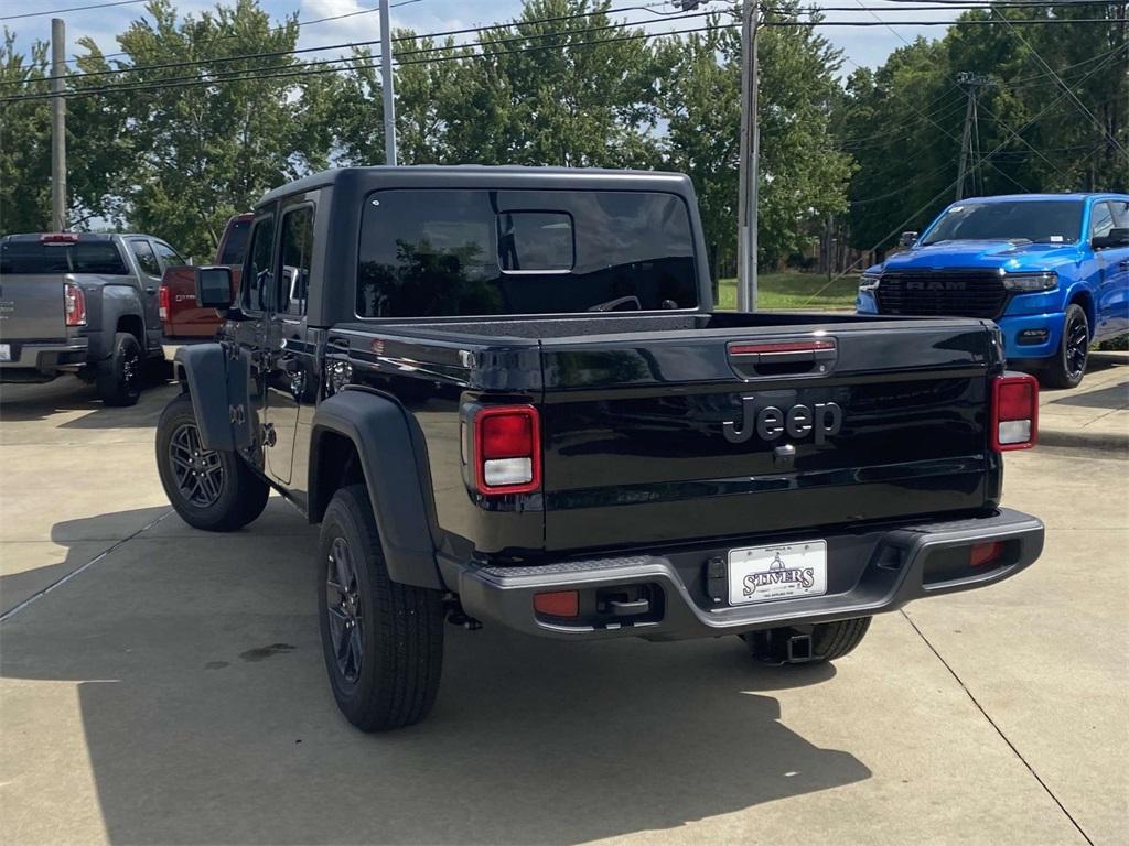 new 2025 Jeep Gladiator car, priced at $45,495