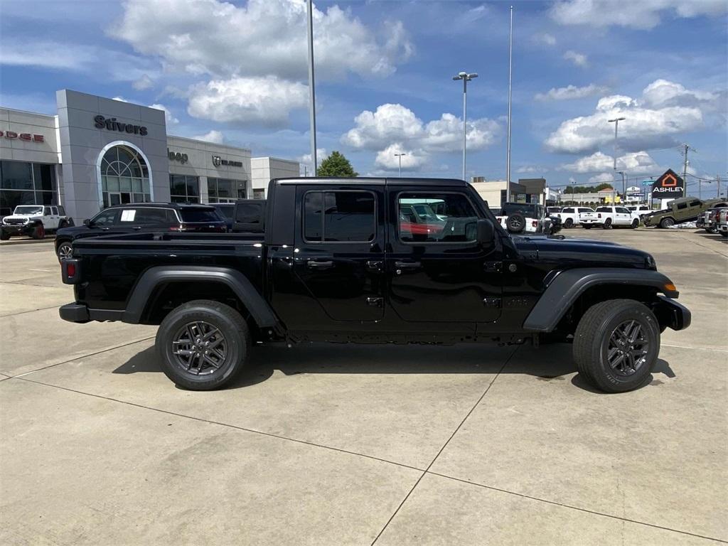 new 2025 Jeep Gladiator car, priced at $45,495