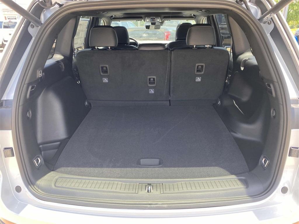 new 2025 Jeep Grand Cherokee car, priced at $40,995