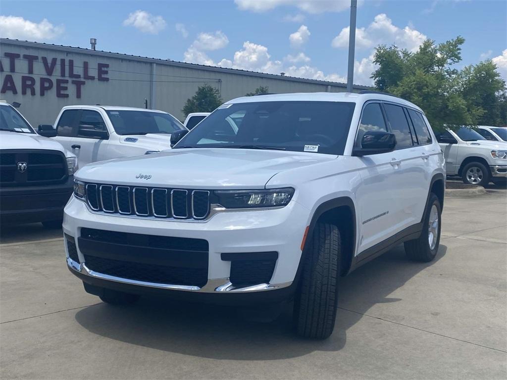 new 2025 Jeep Grand Cherokee L car, priced at $38,495